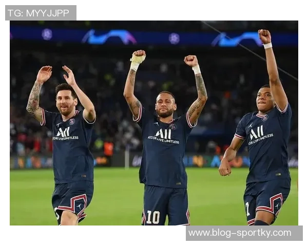 巴黎客战布雷斯特首发阵容公布登贝莱替补K77李刚仁巴尔科拉齐齐登场